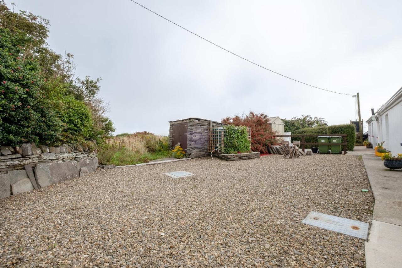 Blue Sky Cottage, Doolin Carrowauff Bagian luar foto